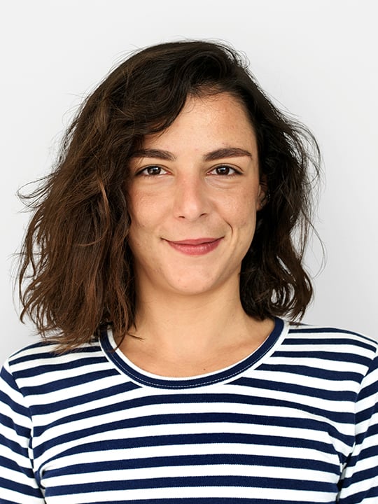 Eva, 38